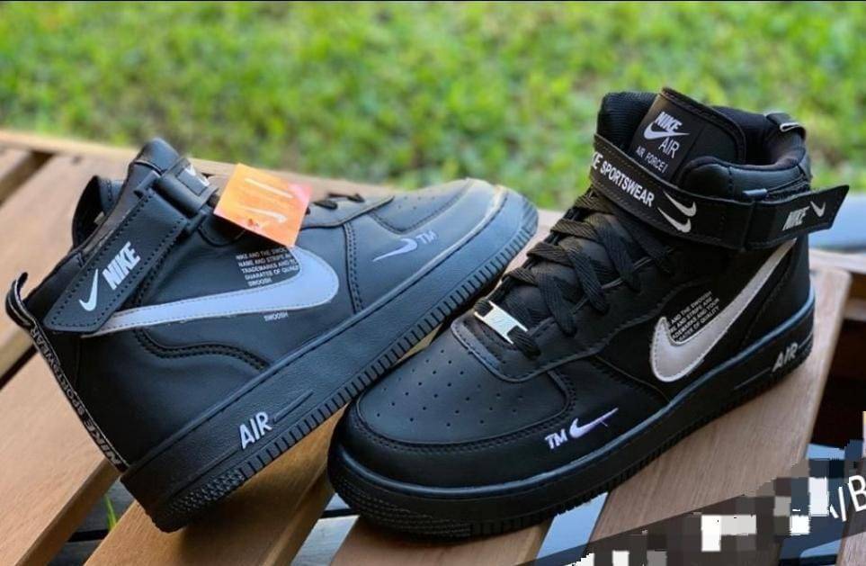 Nike Air Force Mid Black
