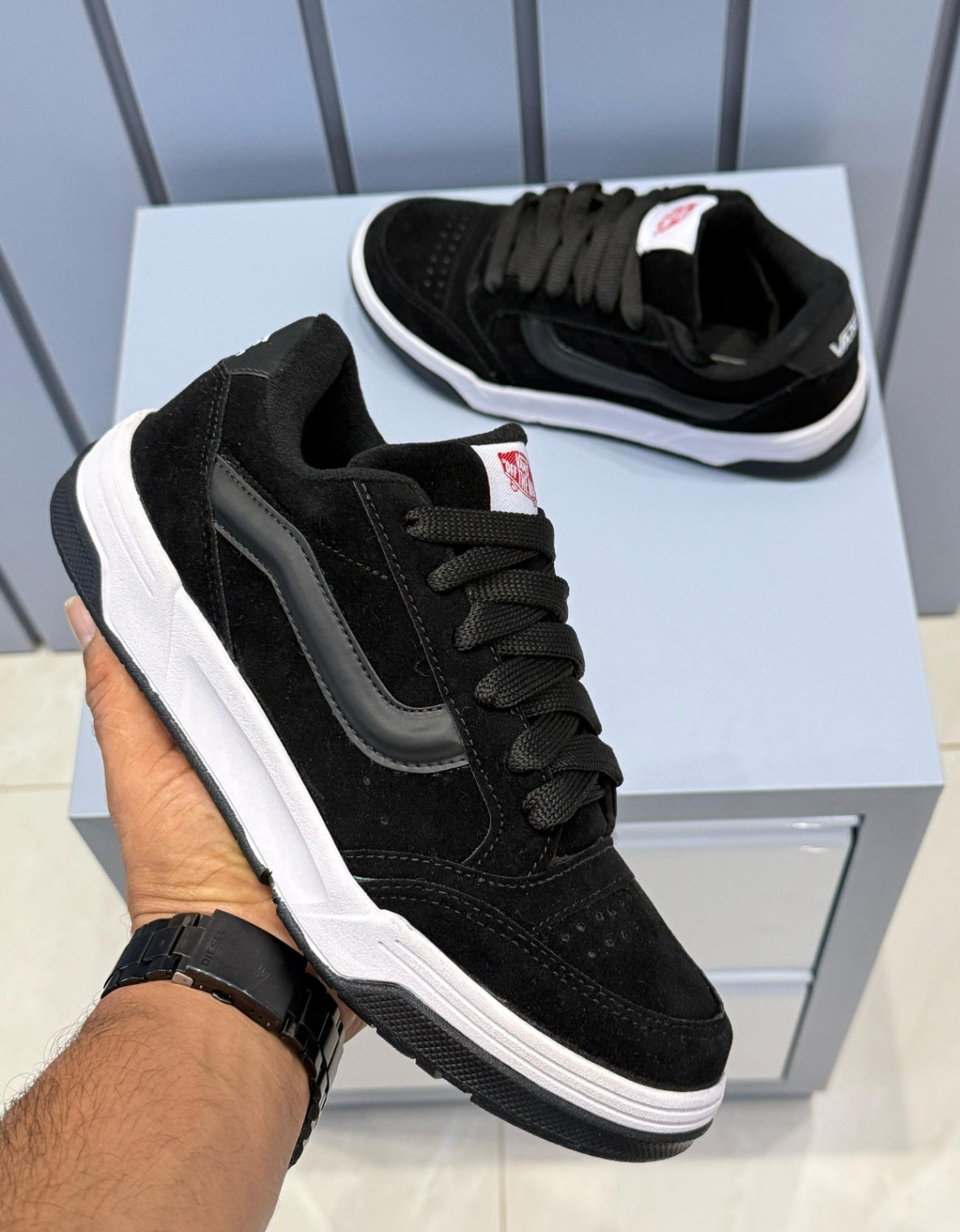 Vans UpLoad