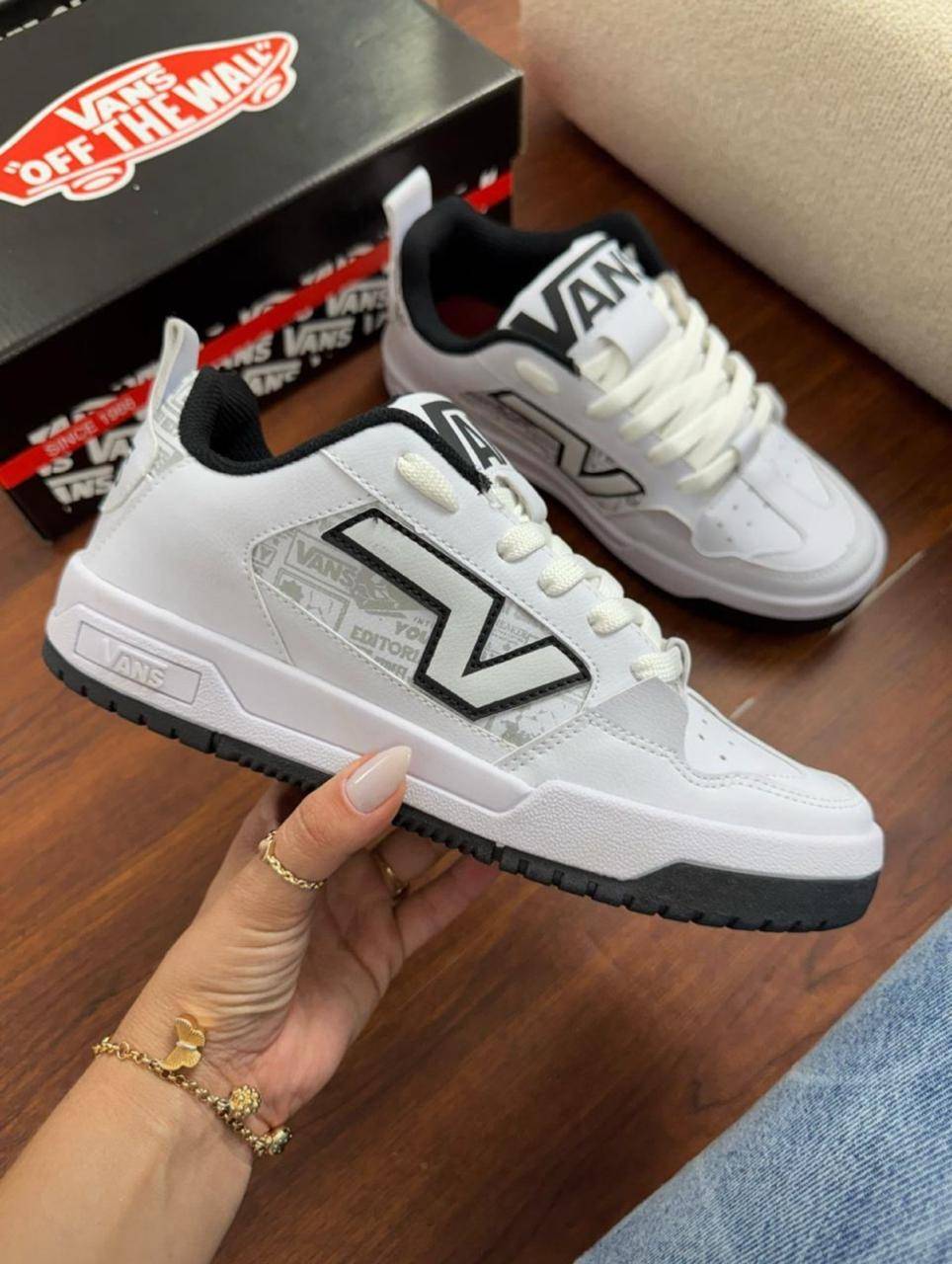 Vans UpLoad